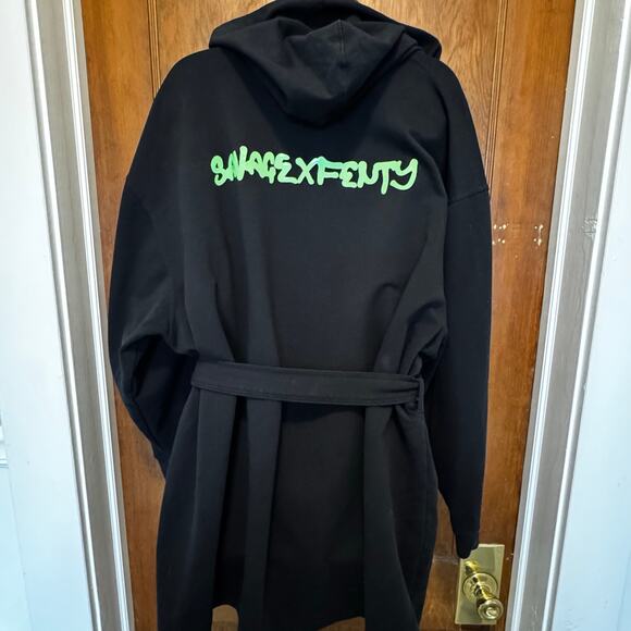 Savage‎ X Fenty Forever Savage Short Hooded Robe XL/1X Rihanna Black Lime Green - Picture 4 of 16
